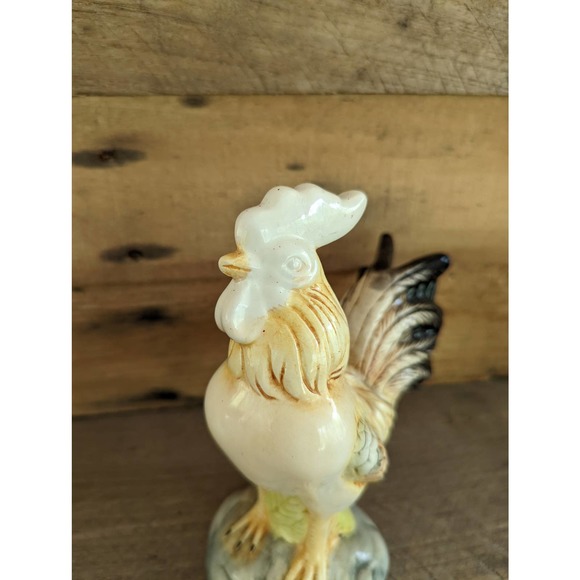 Vintage Set of Two Porcelain Chicken Figurines / Hen and Rooster - Picture 3 of 8